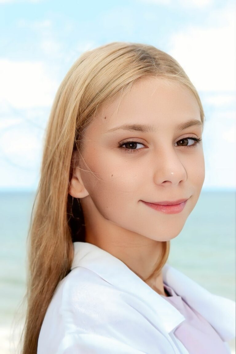 ЦВЕТКОВА НАТАША